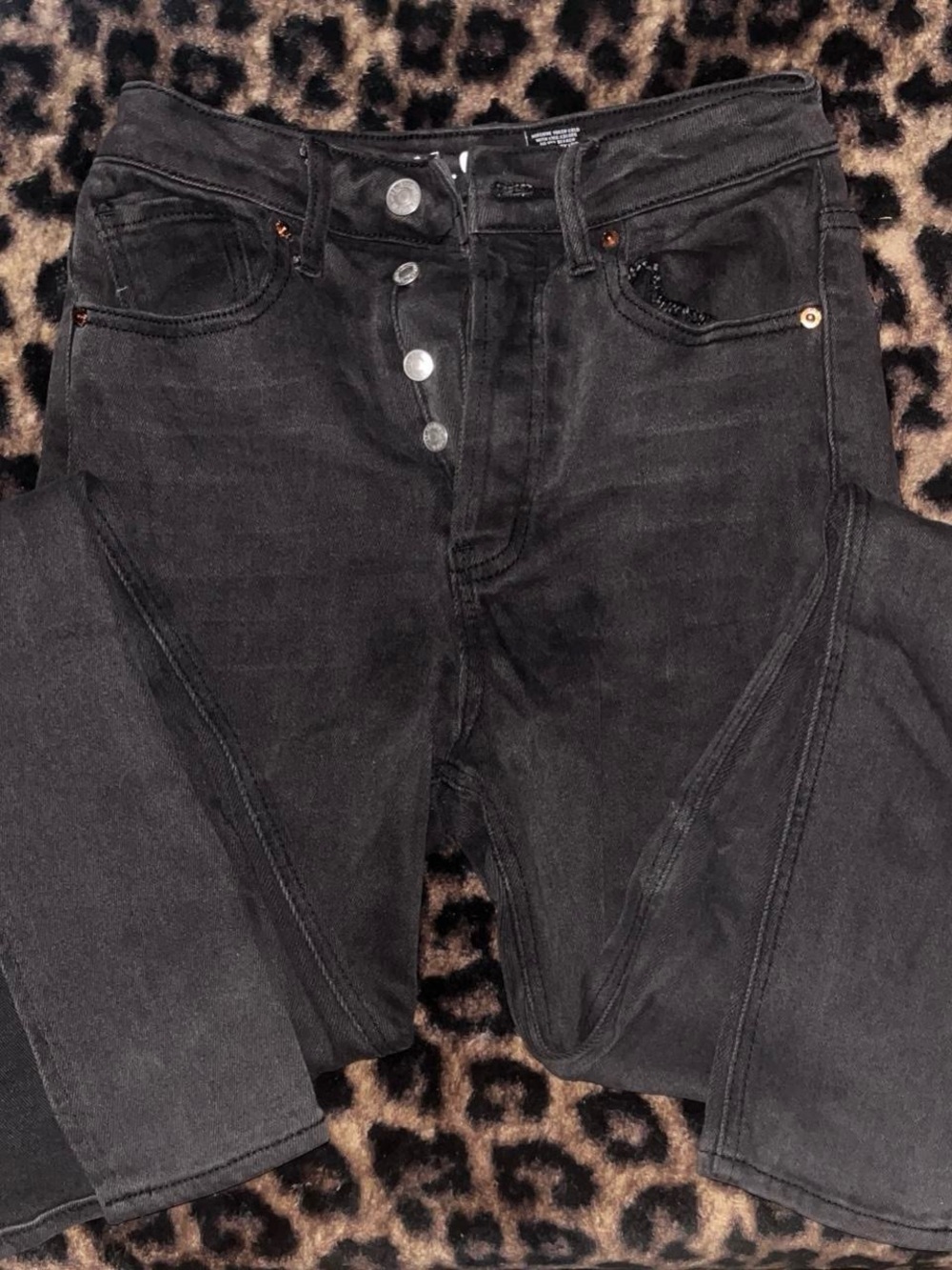 Grey slim fit pants with slit on both sides ! (Size: 3/26) ꨄ